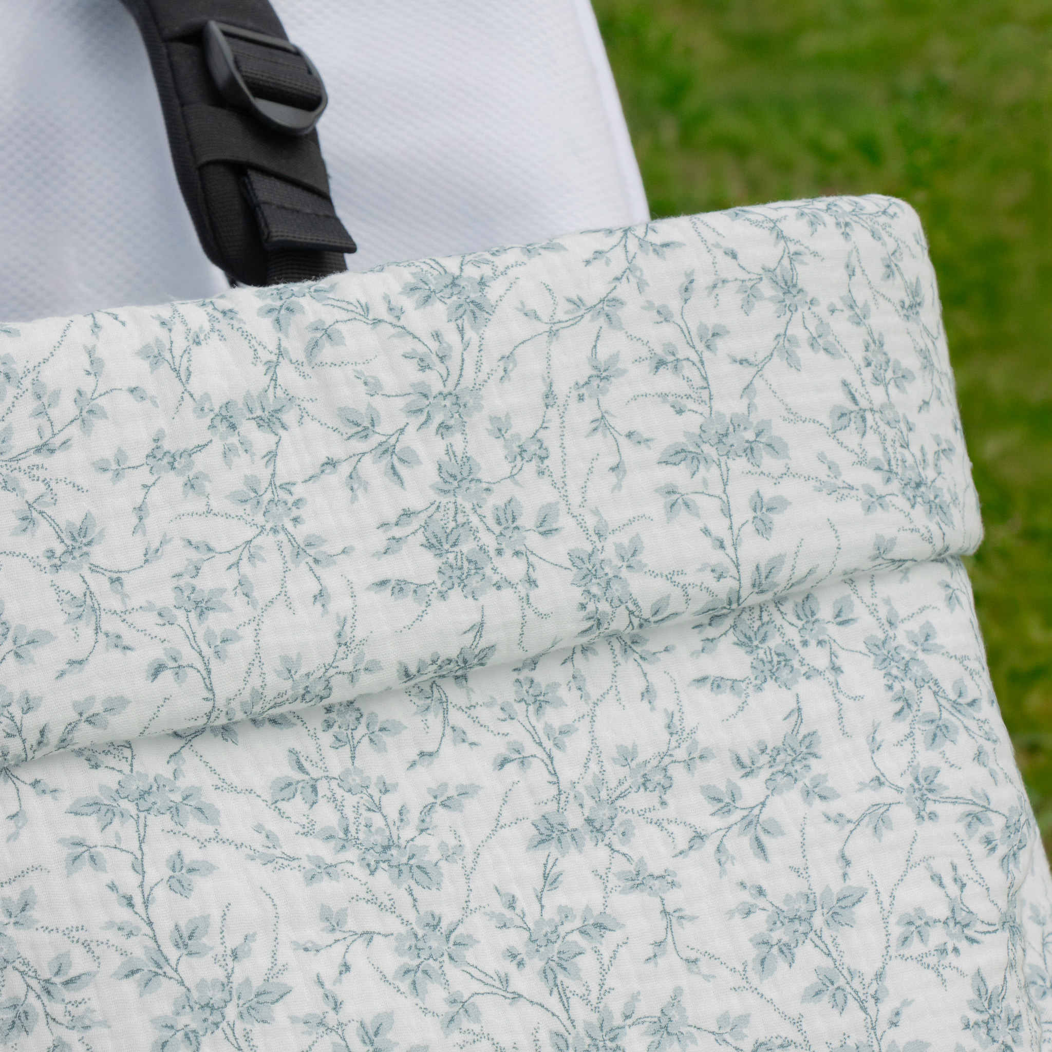 Funda de silla con saco flores azules - Imagen 2